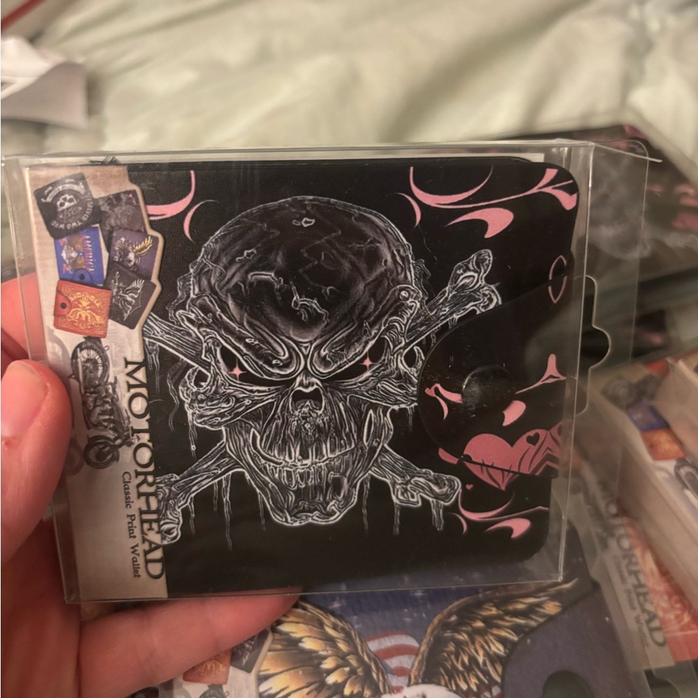 Motörhead Skull with pink wallet